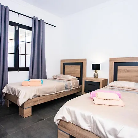 Villa Gorgeous Newly Renovated 4-bedroom Villa! Playa Blanca (Lanzarote)