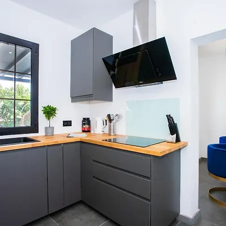 Gorgeous Newly Renovated 4-bedroom Villa! * Playa Blanca (Lanzarote)